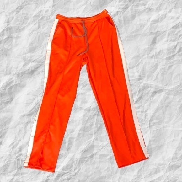 Hunter Joggers with Button Down Legs - Picture 5 of 15